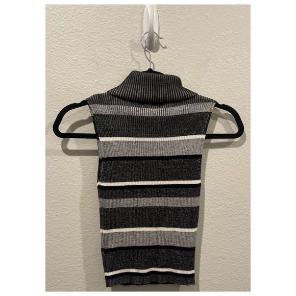 KENDALL & KYLIE Gray Black Cowl Neck Sweater Tank - Picture 3 of 3